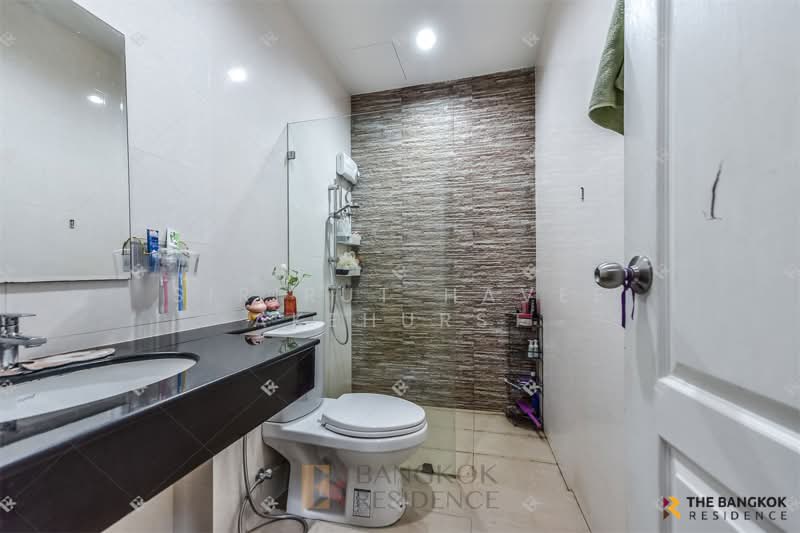 Simantra Ladprao 71, Bangkok, Soi Nak Niwat 21 Nak Niwat Road (Lat Phrao 71), Lat Phrao, Bangkok, 3 Bedrooms, 195 sqm, Single Detached House For Sale, by Sirirut Havee Akehurst, 500330945 - DDproperty.com