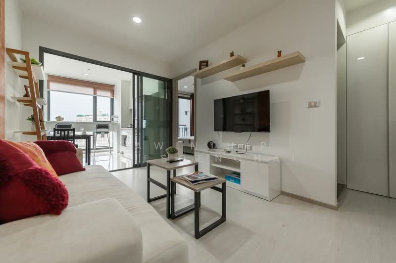 Rhythm Sukhumvit 42, Bangkok, Soi Sukhumvit 42, Sukhumvit Road, Phra Kanong, Khlong Toei, Bangkok, 1 Bedroom, 45 sqm, Condo For Rent, by Kawinthip Wisesdenchai, 500330948 - DDproperty.com