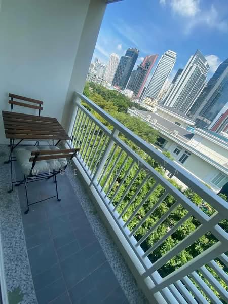 Plus 38 Hip, Bangkok, 5 Soi Sukhumvit 38, Phra Kanong, Khlong Toei, Bangkok, 1 Bedroom, 48 sqm, Condo For Rent, by Kawinthip Wisesdenchai, 500331038 - DDproperty.com
