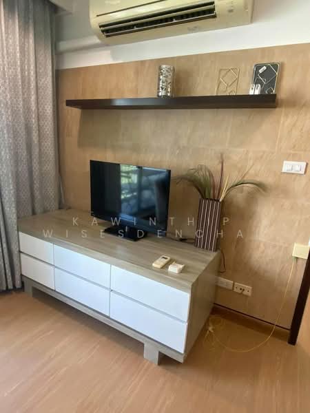 Plus 38 Hip, Bangkok, 5 Soi Sukhumvit 38, Phra Kanong, Khlong Toei, Bangkok, 1 Bedroom, 48 sqm, Condo For Rent, by Kawinthip Wisesdenchai, 500331038 - DDproperty.com