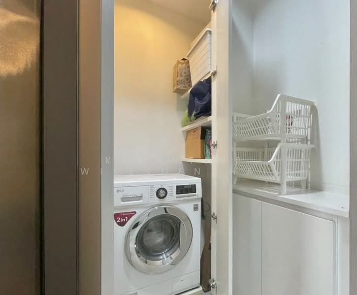 Rhythm Sukhumvit 42, Bangkok, Soi Sukhumvit 42, Sukhumvit Road, Phra Kanong, Khlong Toei, Bangkok, 1 Bedroom, 45 sqm, Condo For Sale, by Kawinthip Wisesdenchai, 500331151 - DDproperty.com