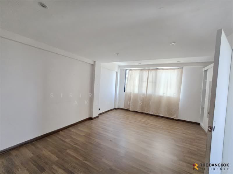 Townhouse area Pradit Manuthum,Prasert Manukit, Navamin, Bangkok, Lat Phrao, Bangkok, 3 Bedrooms, 280 sqm, Townhouse For Sale, by Sirirut Havee Akehurst, 500331214 - DDproperty.com