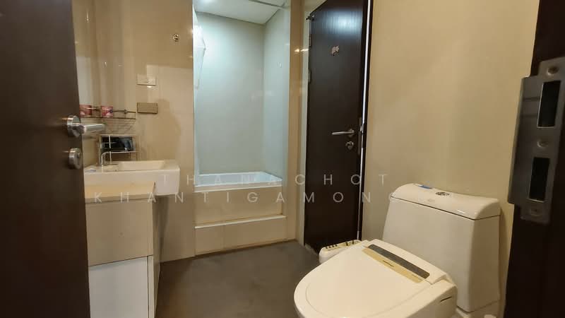 Le Luk Condominium, Bangkok, 1599 291 Sukhumvit Rd, Phra Kanong Nua, Watthana, Bangkok, 1 Bedroom, 52 sqm, Condo For Rent, by Thanachot Khantigamongun, 500331223 - DDproperty.com