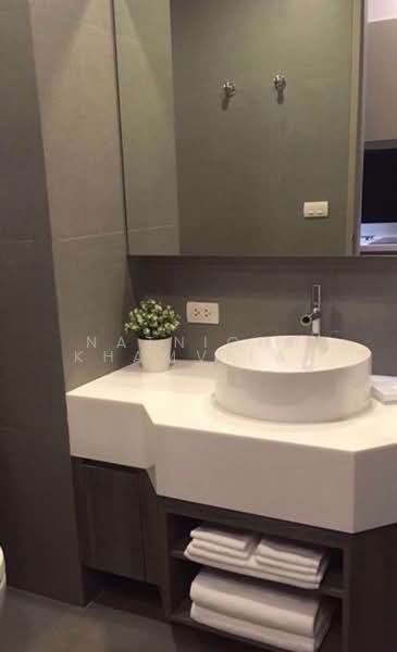 Trapezo Sukhumvit 16, Bangkok, Soi Sukhumvit 16, Khlong Toei, Bangkok, 1 Bedroom, 39 sqm, Condo For Rent, by Natnicha Khamvilai, 500331242 - DDproperty.com