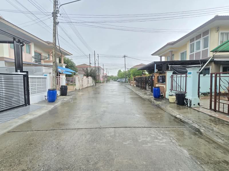 Pruksa Village 1 Lumlukka Klong 6, Pathum Thani, Soi Bueng Kham Phroi, Bung Kham Proi, Lam Luk Ka, Pathum Thani, 4 Bedrooms, 200 sqm, Single Detached House For Sale, by นภัสศรณ์ วงศ์สินไทยกร (นันท์), 500331258 - DDproperty.com