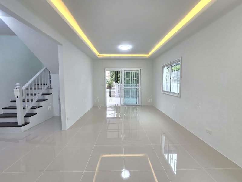Pruksa Village 1 Lumlukka Klong 6, Pathum Thani, Soi Bueng Kham Phroi, Bung Kham Proi, Lam Luk Ka, Pathum Thani, 4 Bedrooms, 200 sqm, Single Detached House For Sale, by นภัสศรณ์ วงศ์สินไทยกร (นันท์), 500331258 - DDproperty.com