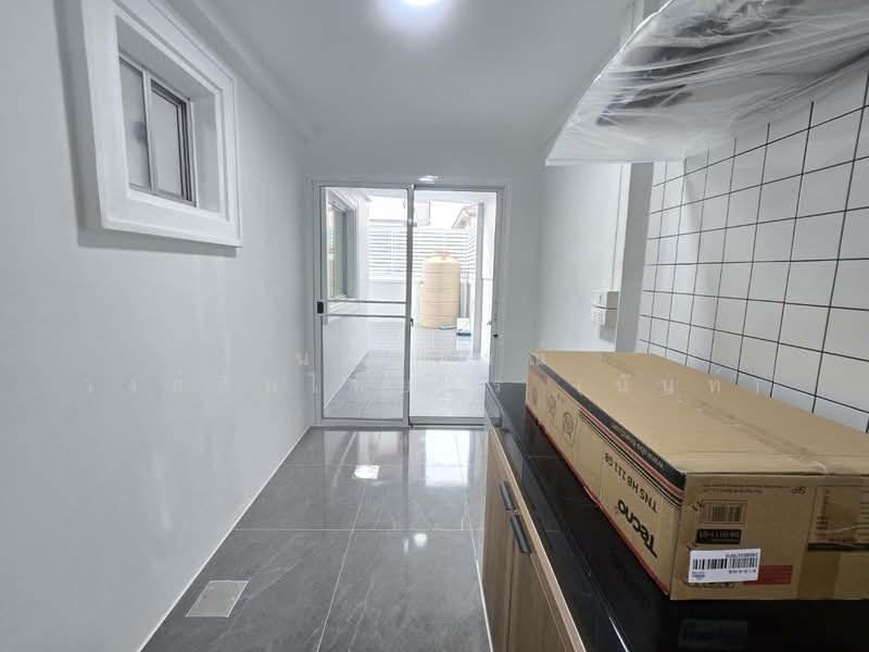 Pruksa Village 1 Lumlukka Klong 6, Pathum Thani, Soi Bueng Kham Phroi, Bung Kham Proi, Lam Luk Ka, Pathum Thani, 4 Bedrooms, 200 sqm, Single Detached House For Sale, by นภัสศรณ์ วงศ์สินไทยกร (นันท์), 500331258 - DDproperty.com