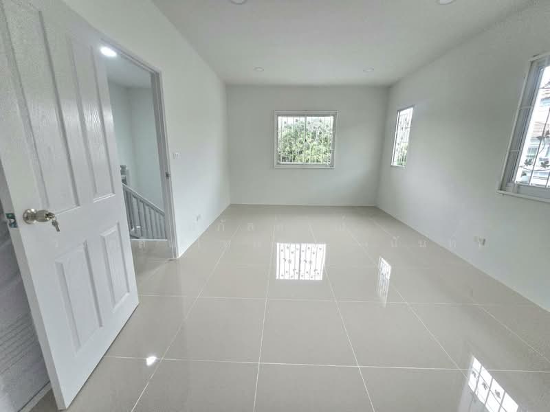 Pruksa Village 1 Lumlukka Klong 6, Pathum Thani, Soi Bueng Kham Phroi, Bung Kham Proi, Lam Luk Ka, Pathum Thani, 4 Bedrooms, 200 sqm, Single Detached House For Sale, by นภัสศรณ์ วงศ์สินไทยกร (นันท์), 500331258 - DDproperty.com