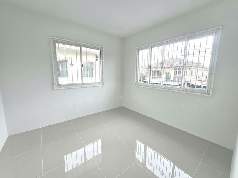 Pruksa Village 1 Lumlukka Klong 6, Pathum Thani, Soi Bueng Kham Phroi, Bung Kham Proi, Lam Luk Ka, Pathum Thani, 4 Bedrooms, 200 sqm, Single Detached House For Sale, by นภัสศรณ์ วงศ์สินไทยกร (นันท์), 500331258 - DDproperty.com