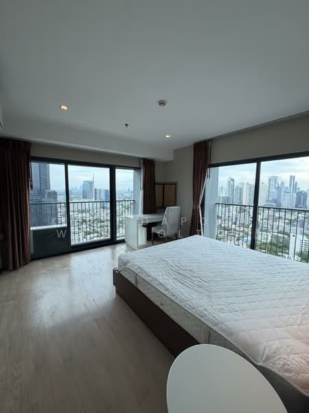 Noble Remix, Bangkok, 772 Soi Sukhumvit 36, Sukhumvit Road, Khong Tan, Khlong Toei, Bangkok, 3 Bedrooms, 120 sqm, Condo For Rent, by Kitsadapoom Wanpholthong, 500331313 - DDproperty.com