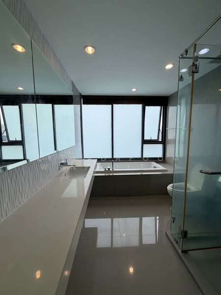 Rhythm Sukhumvit 42, Bangkok, Soi Sukhumvit 42, Sukhumvit Road, Phra Kanong, Khlong Toei, Bangkok, 2 Bedrooms, 80 sqm, Condo For Rent, by Kitsadapoom Wanpholthong, 500331320 - DDproperty.com
