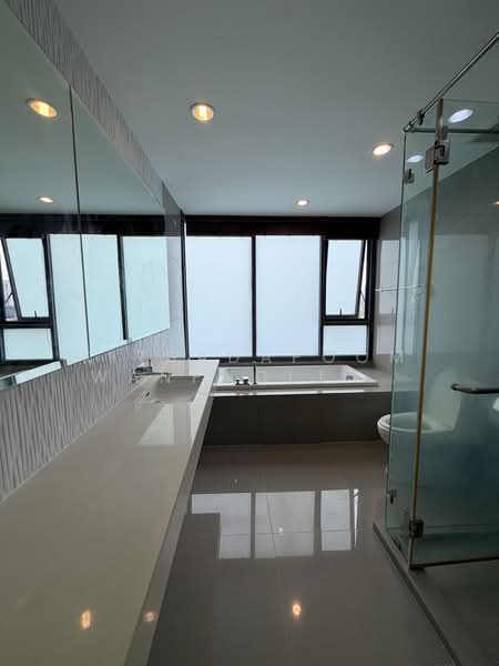 Rhythm Sukhumvit 42, Bangkok, Soi Sukhumvit 42, Sukhumvit Road, Phra Kanong, Khlong Toei, Bangkok, 2 Bedrooms, 80 sqm, Condo For Rent, by Kitsadapoom Wanpholthong, 500331320 - DDproperty.com