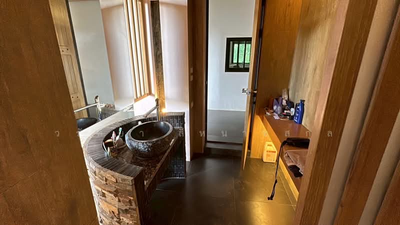 Baan Rungnapa 1, Bangkok, 423 Moobaan Setthakit, Bang Kae Nua, Bang Khae, Bangkok, 4 Bedrooms, 5,000 sqm, Single Detached House For Sale, by วรัทยา สีหนาทสกุล, 500331323 - DDproperty.com