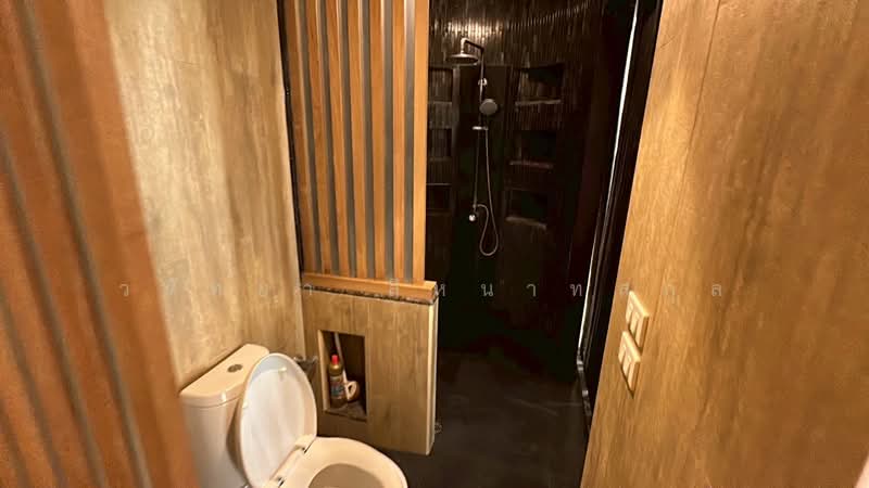 Baan Rungnapa 1, Bangkok, 423 Moobaan Setthakit, Bang Kae Nua, Bang Khae, Bangkok, 4 Bedrooms, 5,000 sqm, Single Detached House For Sale, by วรัทยา สีหนาทสกุล, 500331323 - DDproperty.com