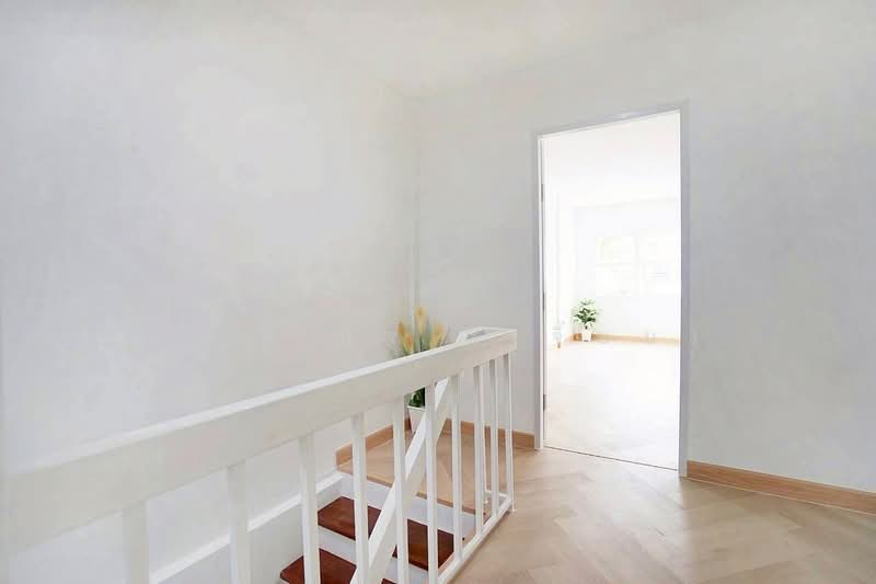 บ้านสวย รีโนเวทใหม่ สไตล์มินิมอล รามอินทรา 46/1 คู้บอน ใกล้รถไฟฟ้าสถานีคู้บอน ใกล้แฟชั่น ไอซ์แลนด์, กรุงเทพ, รามอินทรา, คันนายาว, กรุงเทพ, 110 ตร.ม., ทาวน์เฮ้าส์ ขาย, โดย บุษบากร (เจี๊ยบ), 500331329 - DDproperty.com