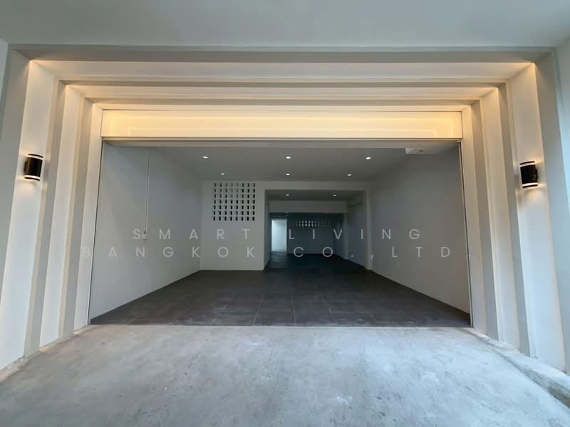 Townhouse Sukhumvit 101, Bangkok, Phra Kanong Nua, Watthana, Bangkok, 4 Bedrooms, 266 sqm, Townhouse For Sale, by Smart Living Bangkok Co.,Ltd., 500331334 - DDproperty.com