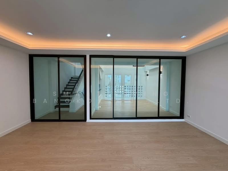 Townhouse Sukhumvit 101, Bangkok, Phra Kanong Nua, Watthana, Bangkok, 4 Bedrooms, 266 sqm, Townhouse For Sale, by Smart Living Bangkok Co.,Ltd., 500331334 - DDproperty.com