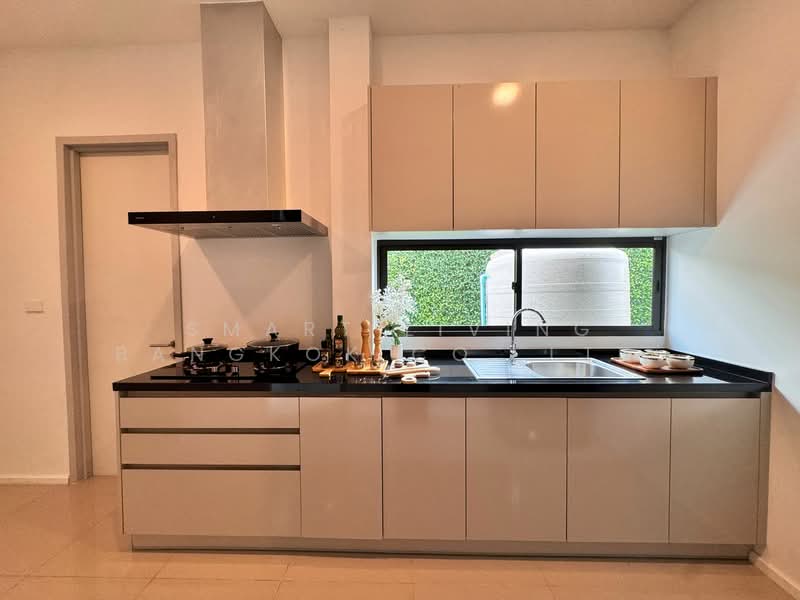 Artique Ramkhamhaeng, Bangkok, Saphan Sung, Bangkok, 4 Bedrooms, 360 sqm, Single Detached House For Sale, by Smart Living Bangkok Co.,Ltd., 500331344 - DDproperty.com