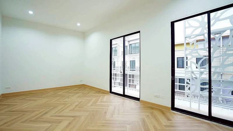 ทาวน์โฮม 3 ชั้น สไตล์โมเดิร์น #หมู่บ้านแอทไนซ์ วัชรพลซอย 9 – เทพรักษ์ ใกล้บิ๊กซี สะพานใหม่, Bangkok, วัชรพล, Khlong Tanon, Sai Mai, Bangkok, 3 Bedrooms, 140 sqm, Townhouse For Sale, by บุษบากร (เจี๊ยบ), 500331346 - DDproperty.com