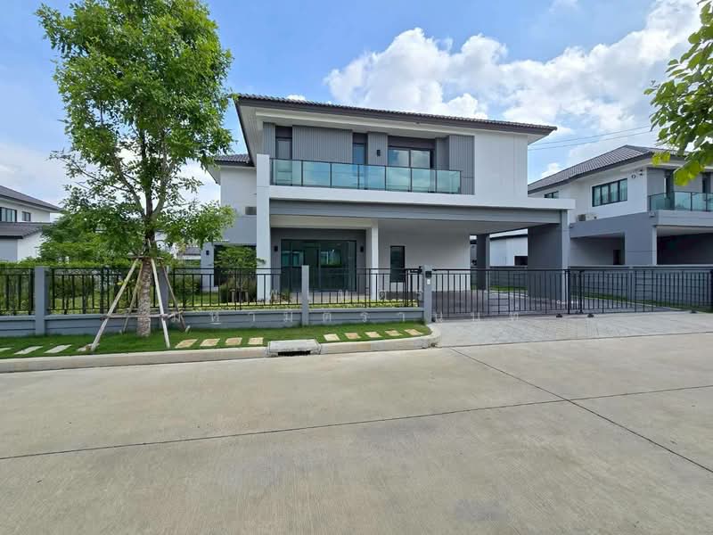 CENTRO Thawiwatthana : เซนโทร ทวีวัฒนา, กรุงเทพ, ซอยทวีวัฒนา 1 ถนนทวีวัฒนา, หนองค้างพลู, หนองแขม, กรุงเทพ, 301 ตร.ม., บ้านเดี่ยว ขาย, โดย พเนตร มหามิตรานนท์, 500331369 - DDproperty.com
