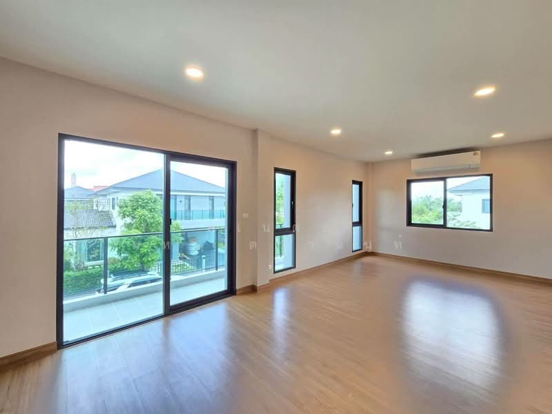 CENTRO Thawiwatthana, Bangkok, Soi Thawiwatthana 1, Thawiwatthana Road, Nong Kang Plu, Nong Khaem, Bangkok, 4 Bedrooms, 301 sqm, Single Detached House For Sale, by พเนตร มหามิตรานนท์, 500331369 - DDproperty.com