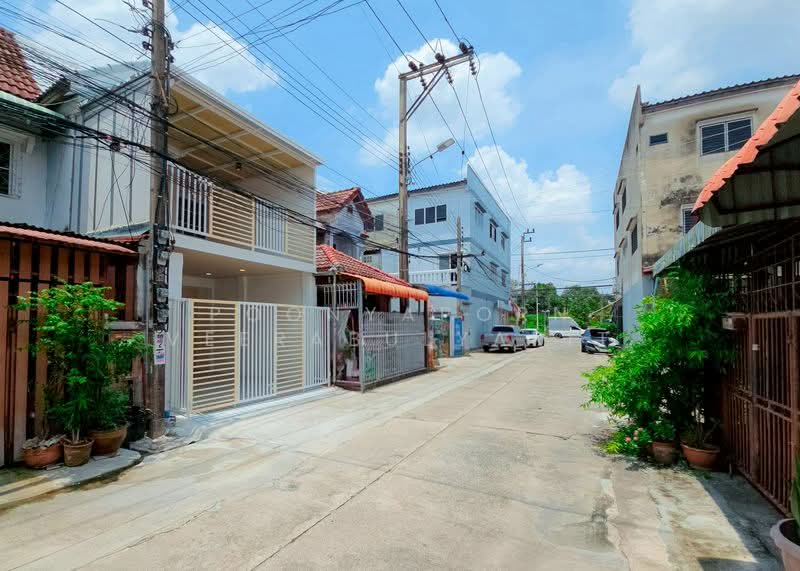 ทาวน์เฮ้าส์ : หมู่บ้านพรทิพย์ บางศรีเมือง, Nonthaburi, Bang Sri Muang, Muang Nonthaburi, Nonthaburi, 2 Bedrooms, 136 sqm, Townhouse For Sale, by Poonyaporn Veerabulyarit, 500331370 - DDproperty.com