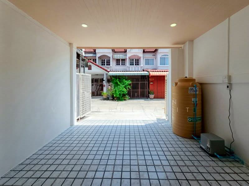 ทาวน์เฮ้าส์ : หมู่บ้านพรทิพย์ บางศรีเมือง, Nonthaburi, Bang Sri Muang, Muang Nonthaburi, Nonthaburi, 2 Bedrooms, 136 sqm, Townhouse For Sale, by Poonyaporn Veerabulyarit, 500331370 - DDproperty.com