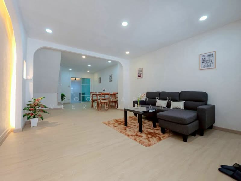 ทาวน์เฮ้าส์ : หมู่บ้านพรทิพย์ บางศรีเมือง, Nonthaburi, Bang Sri Muang, Muang Nonthaburi, Nonthaburi, 2 Bedrooms, 136 sqm, Townhouse For Sale, by Poonyaporn Veerabulyarit, 500331370 - DDproperty.com