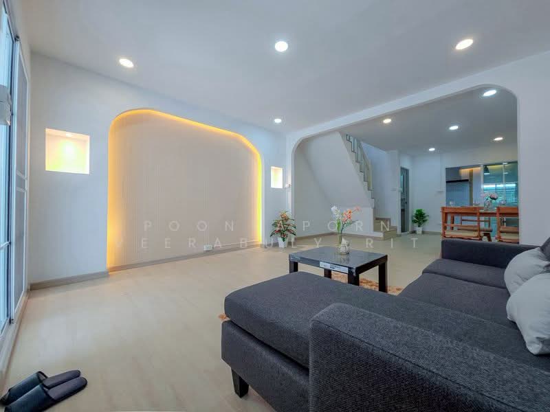 ทาวน์เฮ้าส์ : หมู่บ้านพรทิพย์ บางศรีเมือง, Nonthaburi, Bang Sri Muang, Muang Nonthaburi, Nonthaburi, 2 Bedrooms, 136 sqm, Townhouse For Sale, by Poonyaporn Veerabulyarit, 500331370 - DDproperty.com