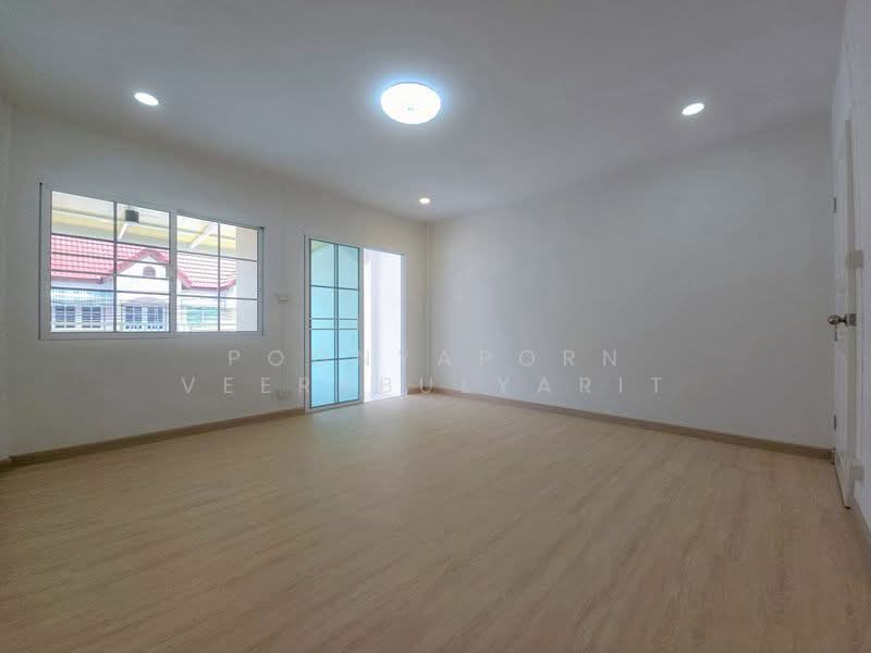 ทาวน์เฮ้าส์ : หมู่บ้านพรทิพย์ บางศรีเมือง, Nonthaburi, Bang Sri Muang, Muang Nonthaburi, Nonthaburi, 2 Bedrooms, 136 sqm, Townhouse For Sale, by Poonyaporn Veerabulyarit, 500331370 - DDproperty.com