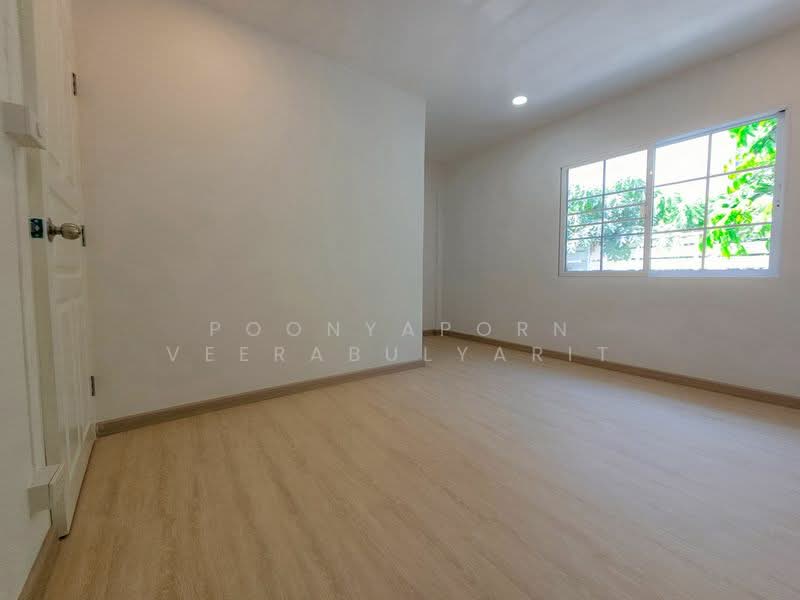 ทาวน์เฮ้าส์ : หมู่บ้านพรทิพย์ บางศรีเมือง, Nonthaburi, Bang Sri Muang, Muang Nonthaburi, Nonthaburi, 2 Bedrooms, 136 sqm, Townhouse For Sale, by Poonyaporn Veerabulyarit, 500331370 - DDproperty.com