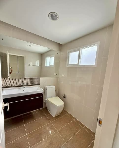 The Centro Onnut-Wongwaen, Bangkok, Lat Krabang Road, Lat Krabang, Bangkok, 3 Bedrooms, 240 sqm, Single Detached House For Sale, by พั้น HSH, 500331380 - DDproperty.com