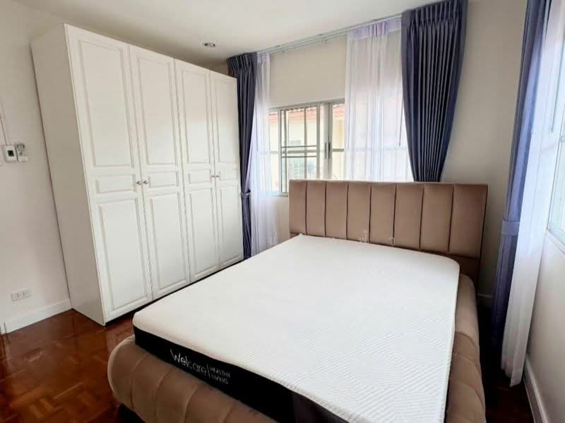 ให้เช่าบ้านเดี่ยวหลังใหญ่ รีโนเวทใหม่ ม.อัมพรเพลส ศรีราชา, Chon Buri (Pattaya), Surasak, Si Racha, Chon Buri (Pattaya), 3 Bedrooms, 280 sqm, Single Detached House For Rent, by Dusit Saengfa, 500331398 - DDproperty.com