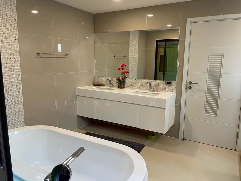บ้านเดี่ยว ซอยพัฒนาการ 38, Bangkok, Phatthanakan, Suan Luang, Bangkok, 5 Bedrooms, 300 sqm, Single Detached House For Rent, by Living Condo, 500331402 - DDproperty.com