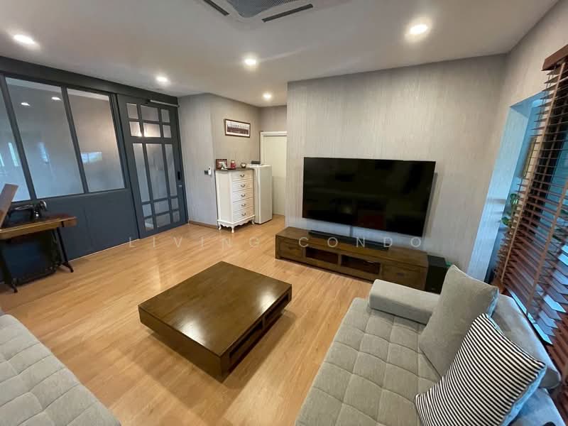 บ้านเดี่ยว ซอยพัฒนาการ 38, Bangkok, Phatthanakan, Suan Luang, Bangkok, 5 Bedrooms, 300 sqm, Single Detached House For Rent, by Living Condo, 500331402 - DDproperty.com