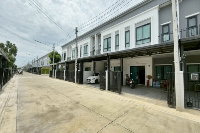 Brighton Khukhot Station : ไบรตัน คูคต สเตชั่น, Pathum Thani, ถนนลำลูกกา 13, Khu Khot, Lam Luk Ka, Pathum Thani, 3 Bedrooms, 105 sqm, Single Detached House For Sale, by สง่าชัย ไทรทองคำ, 500331410 - DDproperty.com
