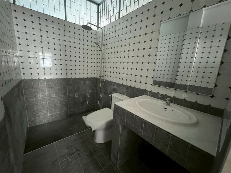 อาคารพาณิชย์ 4.5 ชั้น 25 ตร.ว. ตรงข้ามเยื้องห้างแฟชั่นไอส์แลนด์ ติดถนนรามอินทรา, กรุงเทพ, ถนนรามอินทรา, คันนายาว, กรุงเทพ, 150 ตร.ม., ตึกแถว-อาคารพาณิชย์ ขาย, โดย คุณ แป้งพิม ไซรัน (มุกญ์), 500331456 - DDproperty.com
