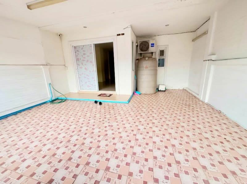 ให้เช่าถูกทาวน์โฮม ม.เดอะเซ็นทรัล2 ศรีราชา, Chon Buri (Pattaya), Surasak, Si Racha, Chon Buri (Pattaya), 3 Bedrooms, 71 sqm, Townhouse For Rent, by Dusit Saengfa, 500331511 - DDproperty.com