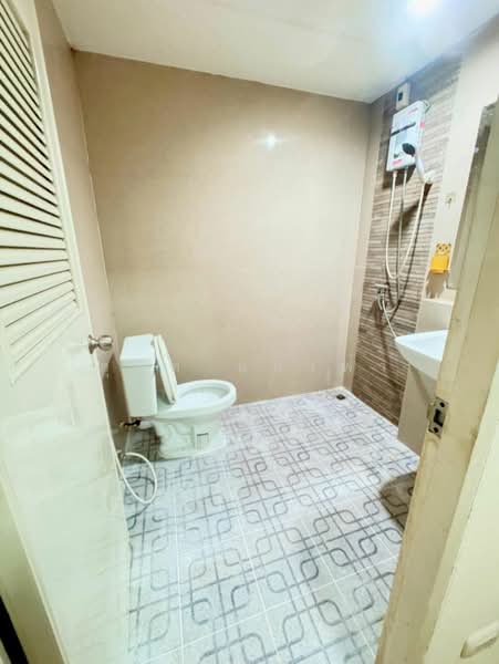 ให้เช่าถูกทาวน์โฮม ม.เดอะเซ็นทรัล2 ศรีราชา, Chon Buri (Pattaya), Surasak, Si Racha, Chon Buri (Pattaya), 3 Bedrooms, 71 sqm, Townhouse For Rent, by Dusit Saengfa, 500331511 - DDproperty.com