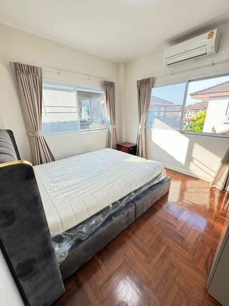 ให้เช่าบ้านเดี่ยวหลังใหญ่ เนื้อที่เยอะ ม.อัมพรเพลส ศรีราชา, Chon Buri (Pattaya), Surasak, Si Racha, Chon Buri (Pattaya), 4 Bedrooms, 300 sqm, Single Detached House For Rent, by Dusit Saengfa, 500331526 - DDproperty.com