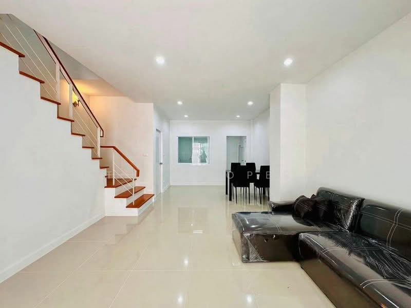 เดอะ เซ็นทรัลไลฟ์ สวนเสือ ศรีราชา, Chon Buri (Pattaya), Surasak, Si Racha, Chon Buri (Pattaya), 2 Bedrooms, 18 sqm, Townhouse For Sale, by A.T.A. Property, 500331599 - DDproperty.com