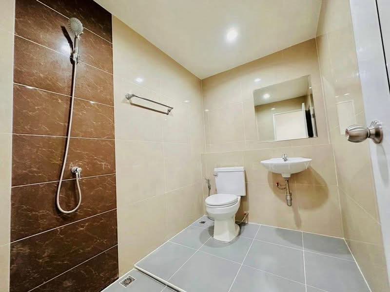 เดอะ เซ็นทรัลไลฟ์ สวนเสือ ศรีราชา, Chon Buri (Pattaya), Surasak, Si Racha, Chon Buri (Pattaya), 2 Bedrooms, 18 sqm, Townhouse For Sale, by A.T.A. Property, 500331599 - DDproperty.com
