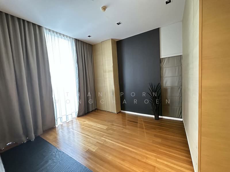 Saladaeng Residences, Bangkok, 29/1 North Sathorn Road, Silom, Bang Rak, Bangkok, 2 Bedrooms, 101 sqm, Condo For Sale, by Thanaporn Wongcharoen, 500331625 - DDproperty.com