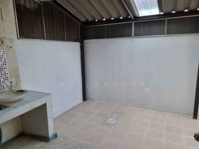 Pruksa Ville 10 Petchkasem-Phutthamonthon Sai 4, Nakhon Pathom, Soi Krathum Lom 19, Phutthamonthon Sai 4 Road, Krathum Lom, Sam Phran, Nakhon Pathom, 4 Bedrooms, 110 sqm, Townhouse For Sale, by Connex Property, 500331679 - DDproperty.com