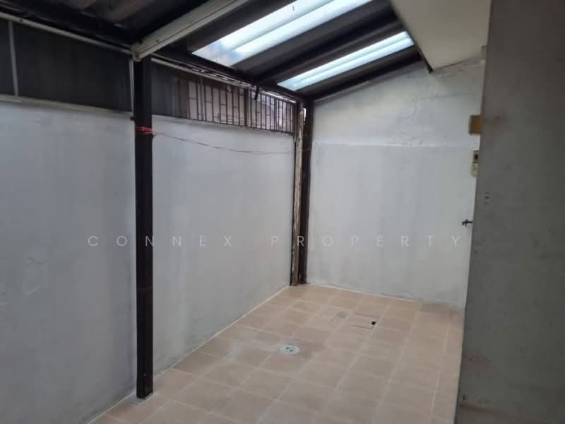 Pruksa Ville 10 Petchkasem-Phutthamonthon Sai 4, Nakhon Pathom, Soi Krathum Lom 19, Phutthamonthon Sai 4 Road, Krathum Lom, Sam Phran, Nakhon Pathom, 4 Bedrooms, 110 sqm, Townhouse For Sale, by Connex Property, 500331679 - DDproperty.com