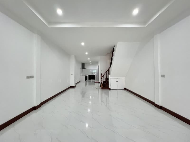 Moobaan Sena Villa 84, Bangkok, Khlong Chan, Bang Kapi, Bangkok, 2 Bedrooms, 100 sqm, Townhouse For Sale, by Connex Property, 500331684 - DDproperty.com