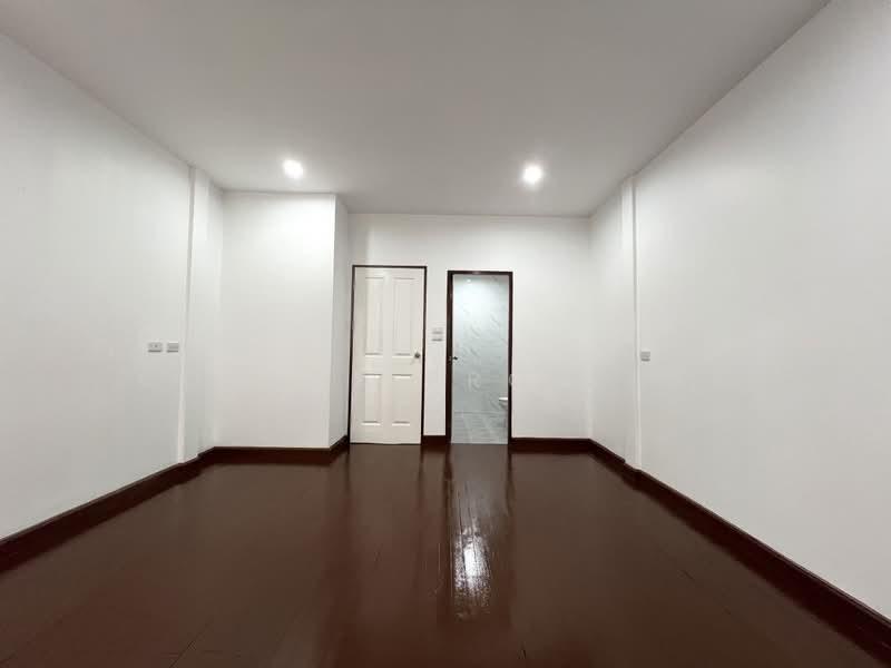 Moobaan Sena Villa 84, Bangkok, Khlong Chan, Bang Kapi, Bangkok, 2 Bedrooms, 100 sqm, Townhouse For Sale, by Connex Property, 500331684 - DDproperty.com