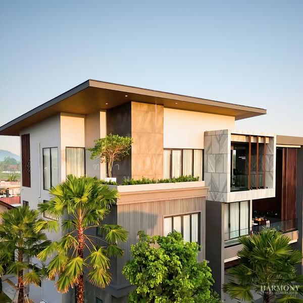 3-story luxury villa in Pattaya, Chon Buri (Pattaya), ทุ่งกลม ตาลหมัน, Nong Pru, Bang Lamung (Pattaya), Chon Buri (Pattaya), 5 Bedrooms, 652 sqm, Villa For Sale, by Tharathorn Yuenyong, 500331720 - DDproperty.com