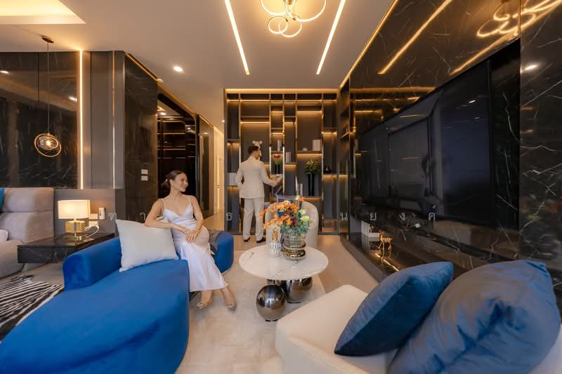 3-story luxury villa in Pattaya, Chon Buri (Pattaya), ทุ่งกลม ตาลหมัน, Nong Pru, Bang Lamung (Pattaya), Chon Buri (Pattaya), 5 Bedrooms, 652 sqm, Villa For Sale, by Tharathorn Yuenyong, 500331720 - DDproperty.com