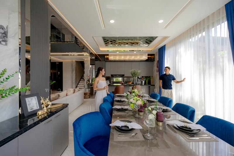 3-story luxury villa in Pattaya, Chon Buri (Pattaya), ทุ่งกลม ตาลหมัน, Nong Pru, Bang Lamung (Pattaya), Chon Buri (Pattaya), 5 Bedrooms, 652 sqm, Villa For Sale, by Tharathorn Yuenyong, 500331720 - DDproperty.com